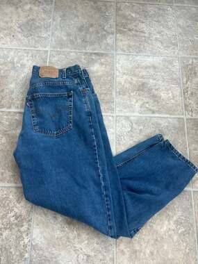 Vintage Levi's 560 Loose Fit Tapered Leg Jeans — Made in USA — W36 L32